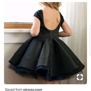 Meet your Posher, Ofelia